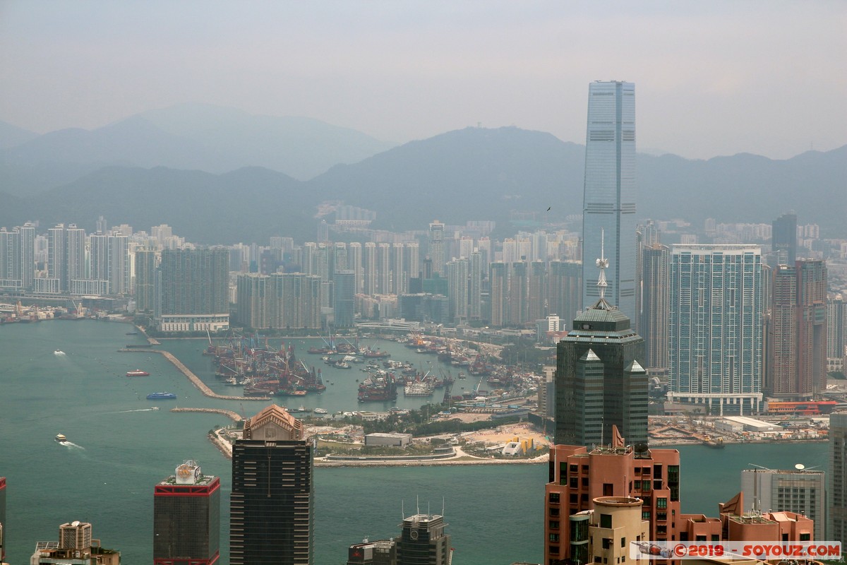 Hong Kong - View from Victoria Peak
Mots-clés: Central and Western Central District geo:lat=22.27094311 geo:lon=114.15083462 geotagged HKG Hong Kong skyline skyscraper Victoria Harbour Sky 100 bateau