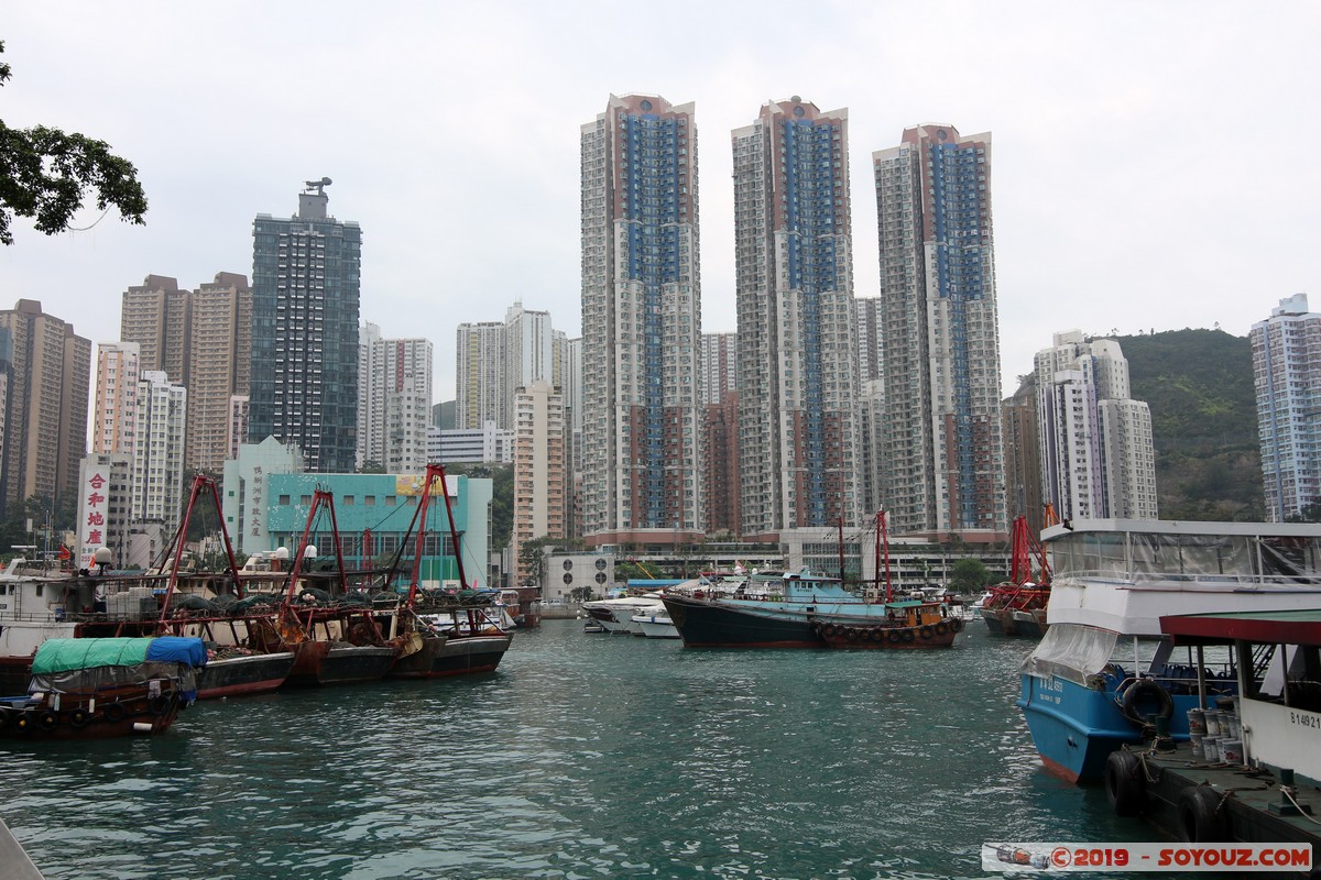 Hong Kong - Aberdeen West Typhoon Shelter
Mots-clés: Aberdeen geo:lat=22.24713467 geo:lon=114.15436900 geotagged HKG Hong Kong Southern West Typhoon Shelter skyscraper