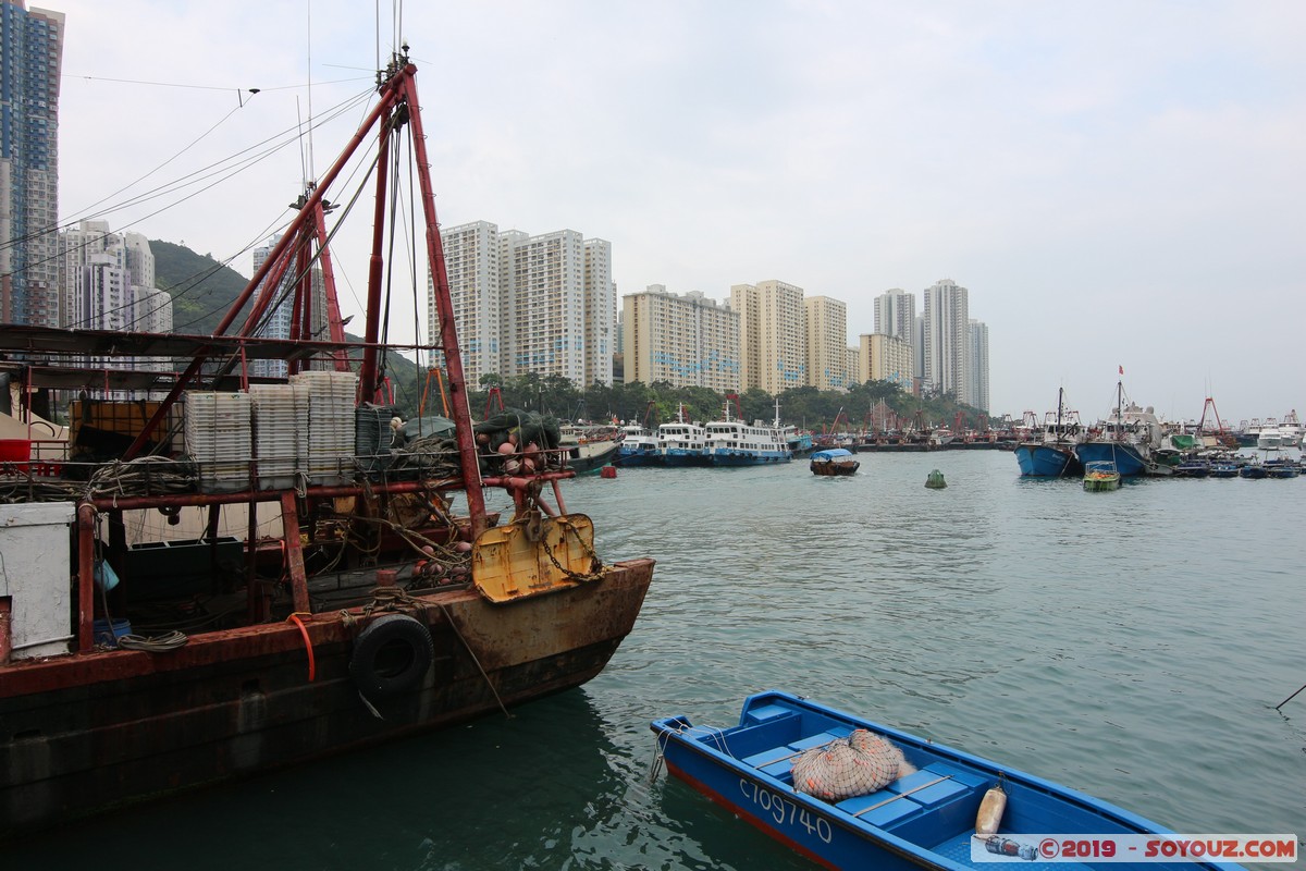 Hong Kong - Aberdeen West Typhoon Shelter
Mots-clés: Aberdeen geo:lat=22.24682198 geo:lon=114.15471094 geotagged HKG Hong Kong Southern West Typhoon Shelter skyscraper