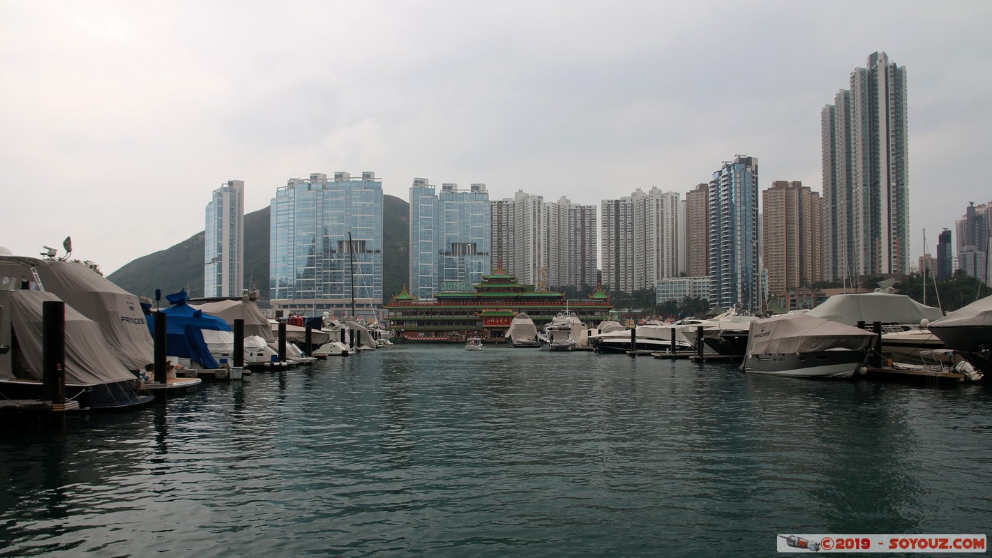 Hong Kong - Wong Chuk Hang - Jumbo Floating Restaurant
Mots-clés: geo:lat=22.24482333 geo:lon=114.16417667 geotagged HKG Hong Kong Shek Pai Wan Resettlement Estate Southern Aberdeen Jumbo Floating Restaurant Wong Chuk Hang