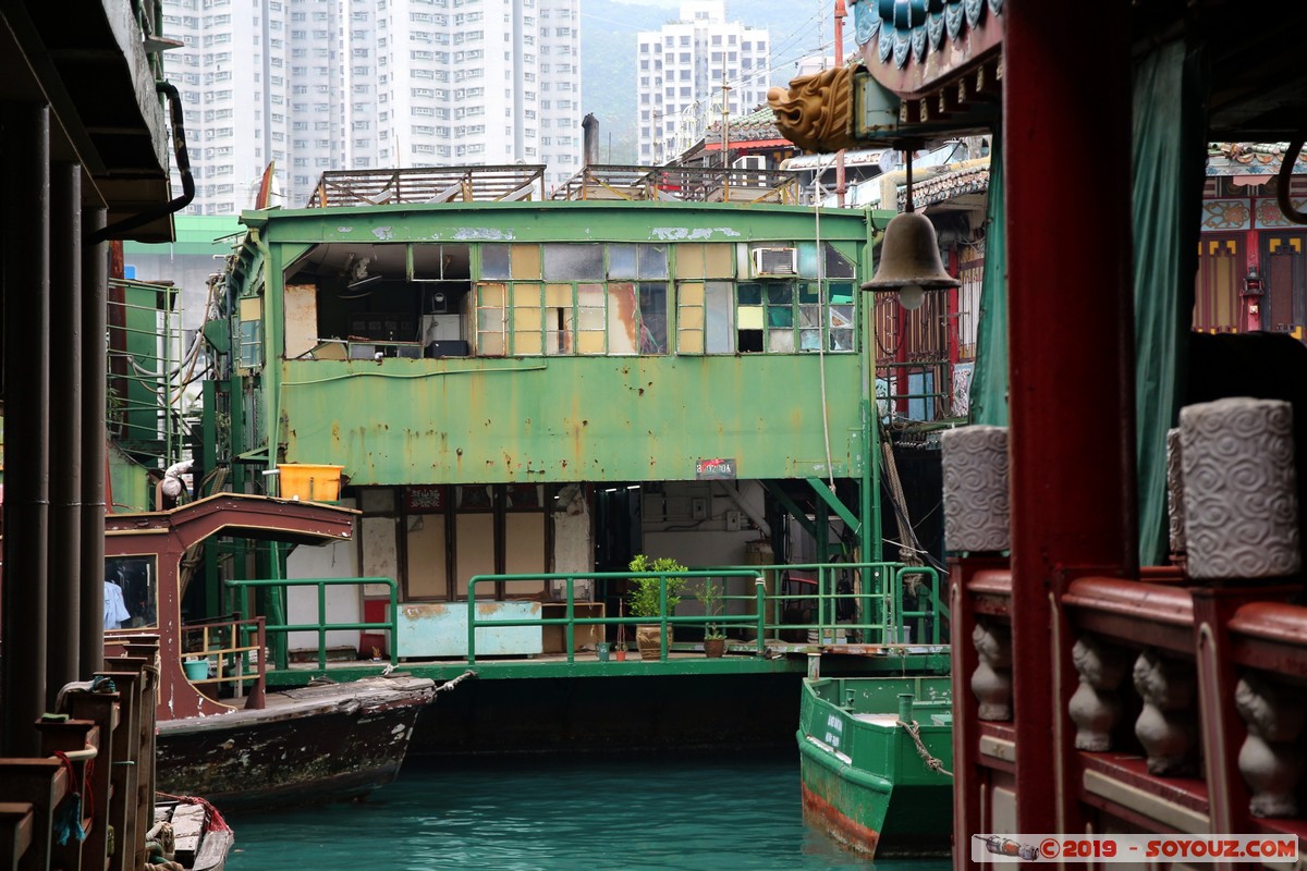 Hong Kong - Wong Chuk Hang - Jumbo Floating Restaurant
Mots-clés: geo:lat=22.24356394 geo:lon=114.16161539 geotagged HKG Hong Kong Shek Pai Wan Resettlement Estate Southern Aberdeen Jumbo Floating Restaurant bateau Wong Chuk Hang