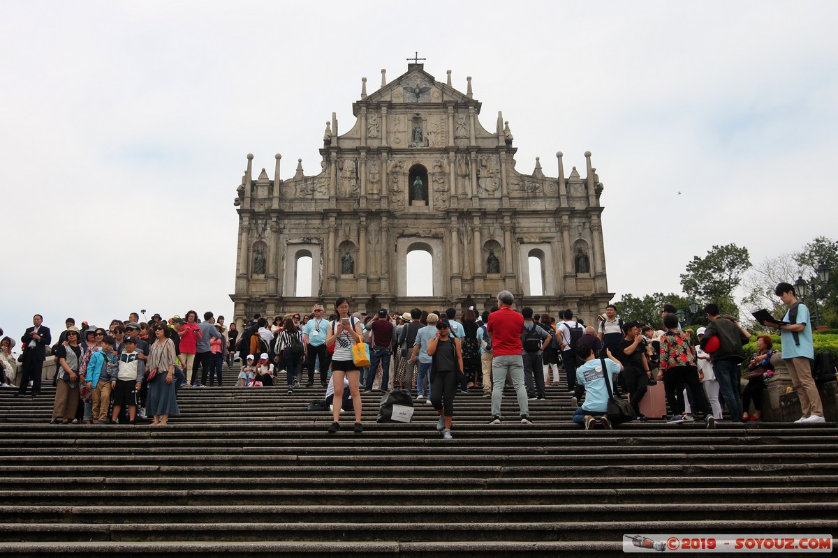 Macao - Igreja de São Paulo y Largo da Companhia de Jesus
Mots-clés: geo:lat=22.19700095 geo:lon=113.54085976 geotagged MAC Macao Santo António Igreja de São Paulo Egli$e Ruines patrimoine unesco Largo da Companhia de Jesus