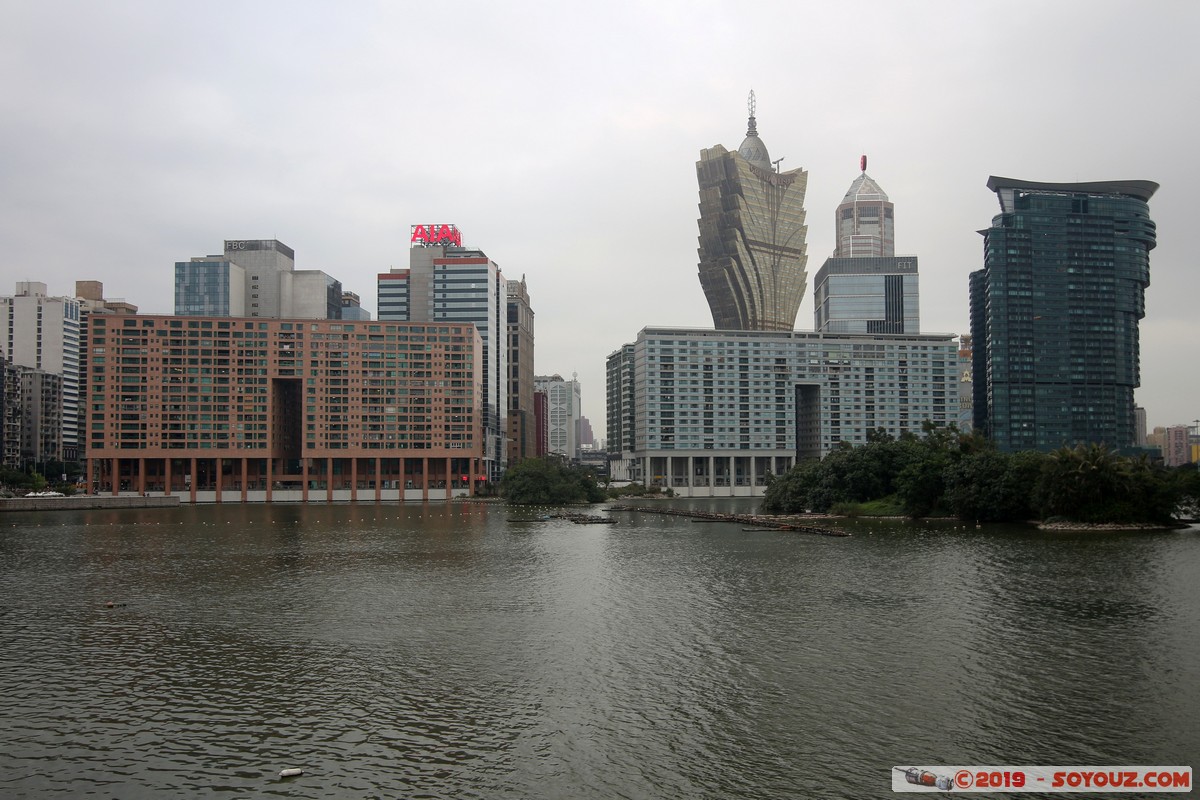 Macao - Av. Panoramica do Lago Nam Van
Mots-clés: geo:lat=22.18742318 geo:lon=113.53799238 geotagged MAC Macao Av. Panoramica do Lago Nam Van Grand Lisboa hotel