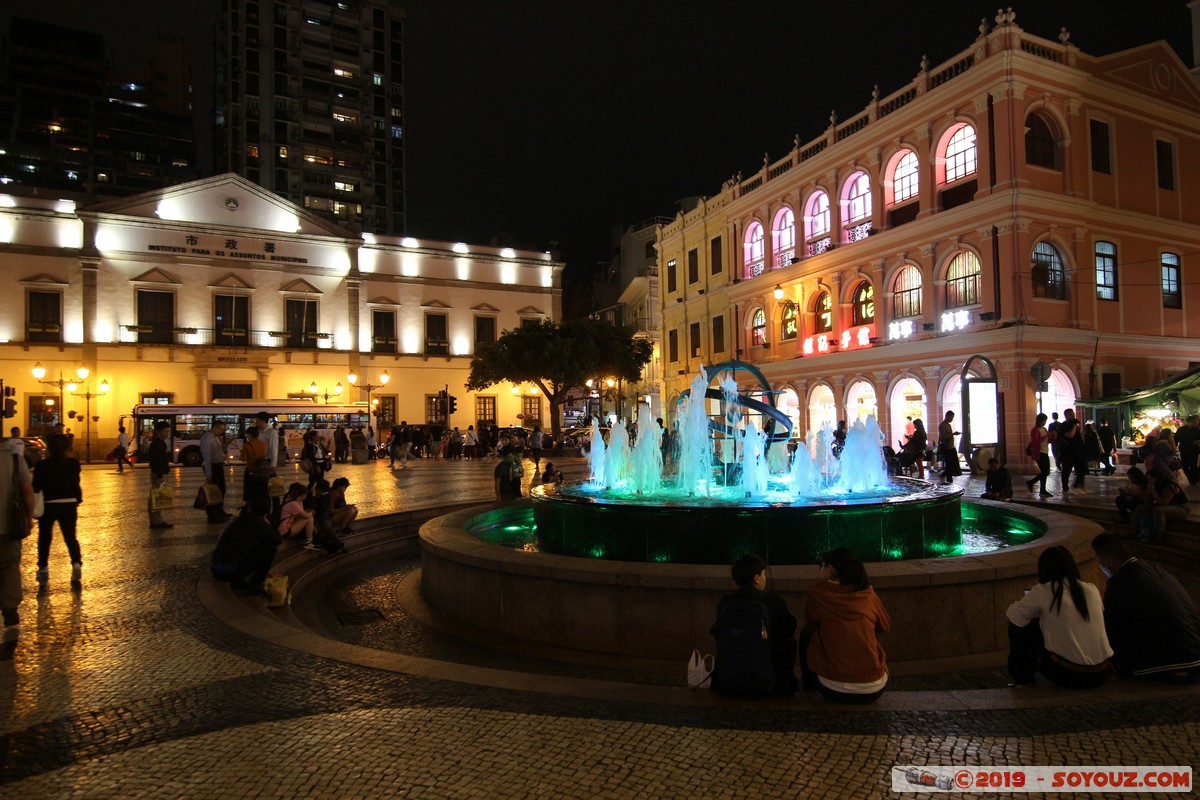 Macao by night - Largo do Senado
Mots-clés: geo:lat=22.19369785 geo:lon=113.53998184 geotagged MAC Macao Nuit patrimoine unesco Largo do Senado Fontaine