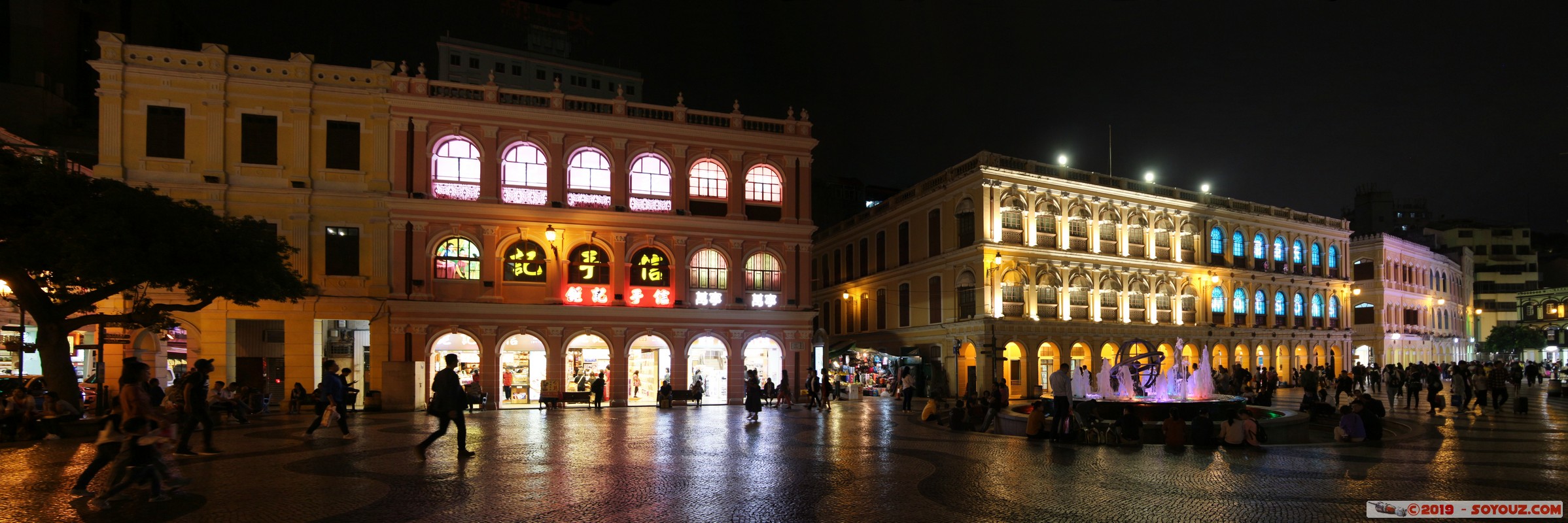 Macao by night - Panorama de Largo do Senado
Mots-clés: geo:lat=22.19353891 geo:lon=113.53978872 geotagged MAC Macao Nuit patrimoine unesco Largo do Senado panorama