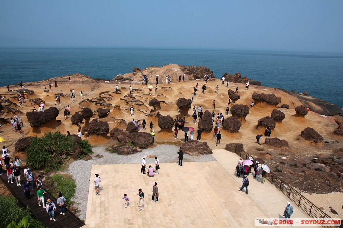 Wanli - Yehliu Geopark - Ginger and Mushroom Rocks
Mots-clés: geo:lat=25.20744804 geo:lon=121.69202025 geotagged Taipeh Taiwan TWN Yeliu New Taipei Wanli District Yehliu Geopark Ginger and Mushroom Rocks