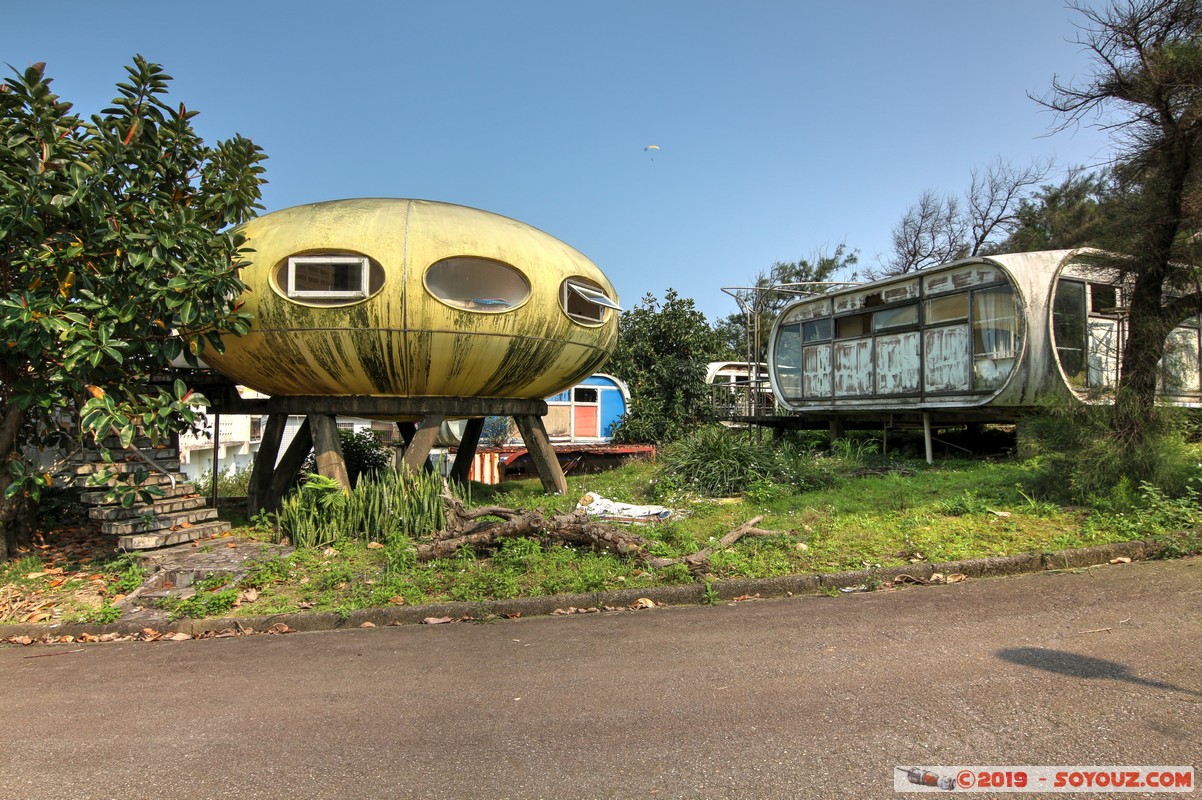 Wanli - UFO Village
Mots-clés: geo:lat=25.18674173 geo:lon=121.68557107 geotagged Meilun Taipeh Taiwan TWN New Taipei UFO Village Futuro House