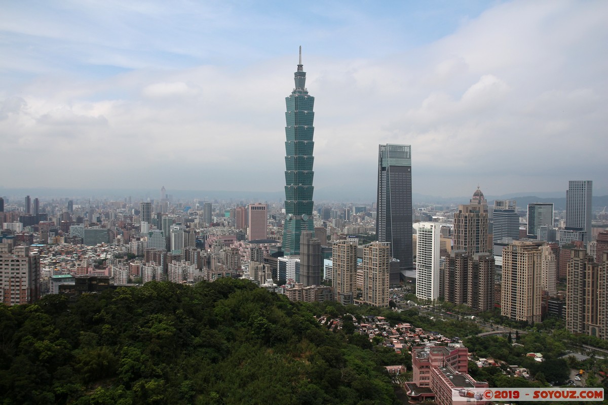 Taipei - Xiangshan Trail - Taipei 101
Mots-clés: geo:lat=25.02734738 geo:lon=121.57620253 geotagged Jiupokou Taiwan TWN Taipei New Taipei Xiangshan Trail skyscraper Taipei 101 Deloitte Tower Elephant Mountain