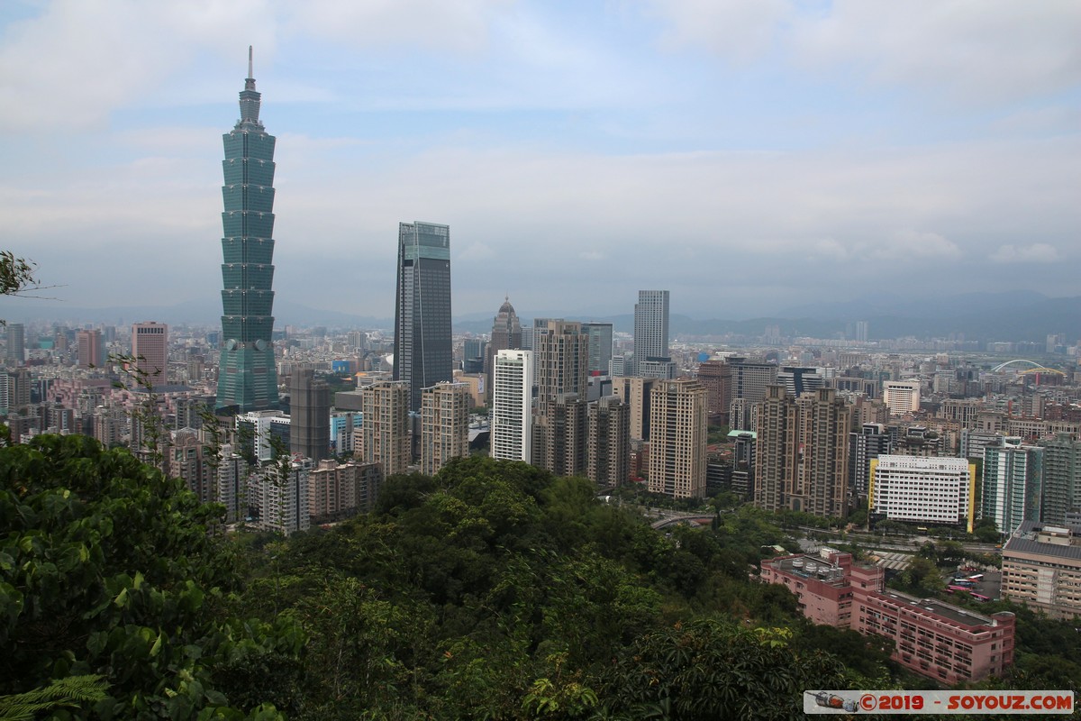 Taipei - Xiangshan Trail - Taipei 101
Mots-clés: geo:lat=25.02691675 geo:lon=121.57445283 geotagged Jiupokou Taiwan TWN Taipei New Taipei Xiangshan Trail skyscraper Taipei 101 Deloitte Tower Elephant Mountain