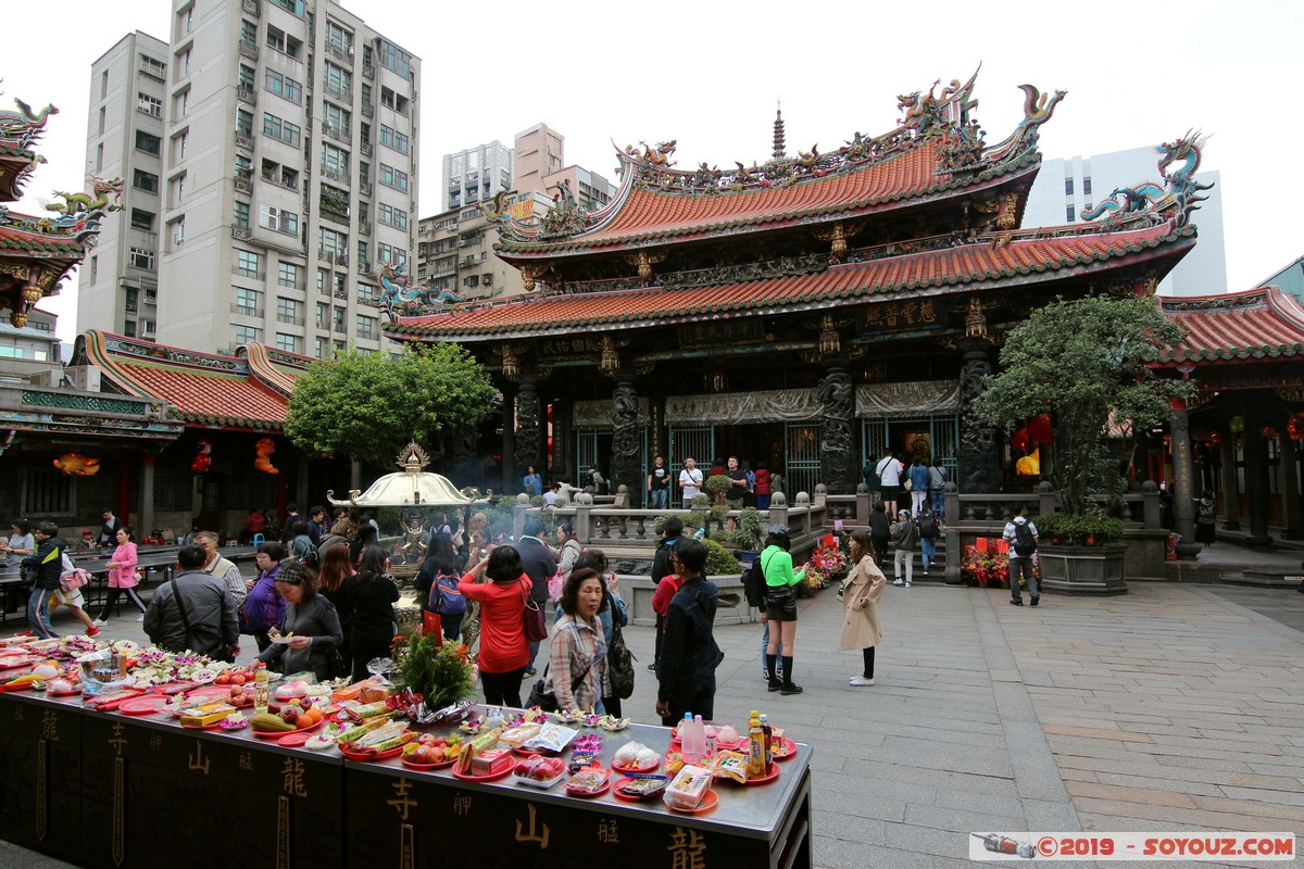 Taipei - Lungshan Temple
Mots-clés: geo:lat=25.03730667 geo:lon=121.49991333 geotagged Taiwan TWN Wan-hua Taipei New Taipei Wanhua District Lungshan Temple Boudhiste