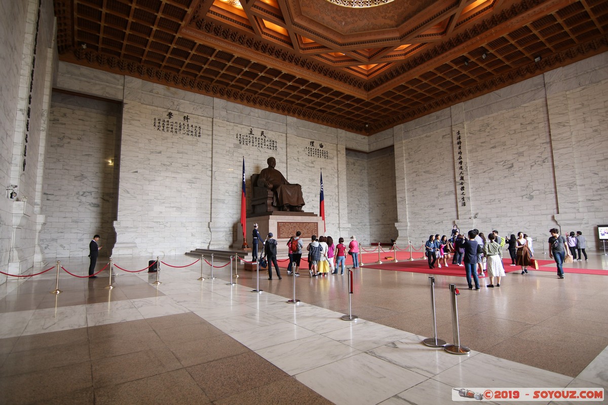 Taipei - Zhongzheng Memorial Park - Chiang Kai-Shek Memorial Hall
Mots-clés: geo:lat=25.03473258 geo:lon=121.52167828 geotagged Guting Taiwan TWN Taipei New Taipei Zhongzheng Memorial Park Chiang Kai-Shek Memorial Hall statue