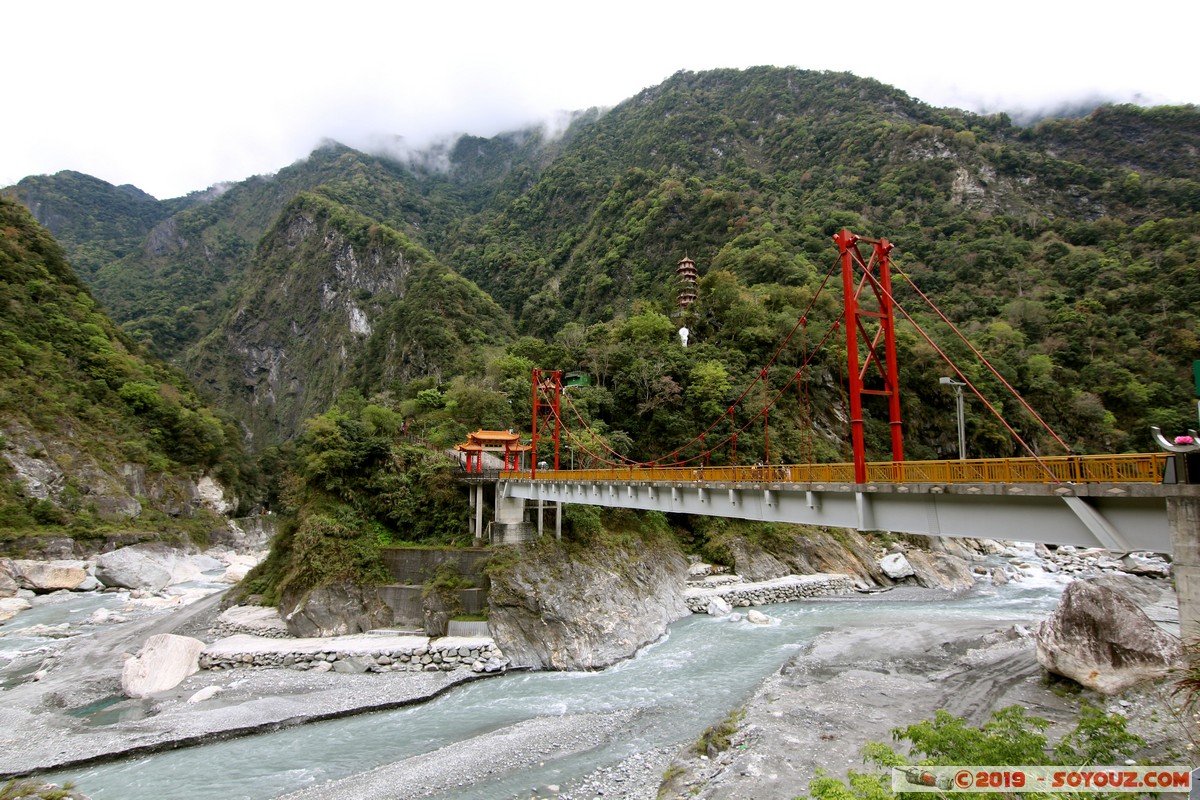 Taroko Gorge - Tianxiang - Xiangde Temple
Mots-clés: geo:lat=24.18208556 geo:lon=121.49605750 geotagged Taiwan Tianxiang TWN Hualien County Taroko Gorge Montagne Xiangde Temple Boudhiste