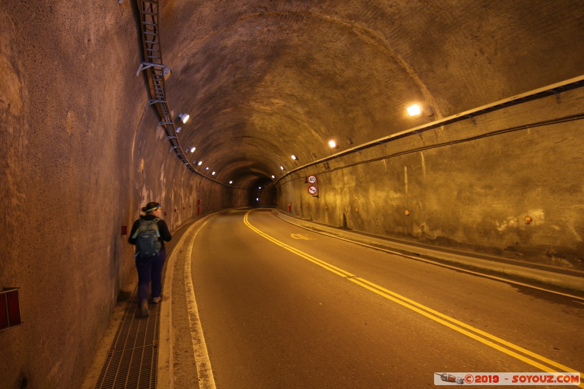 Taroko Gorge - Tianxiang Tunnel
Mots-clés: geo:lat=24.18131680 geo:lon=121.49790539 geotagged Taiwan Tianxiang TWN Hualien County Taroko Gorge Tunnel