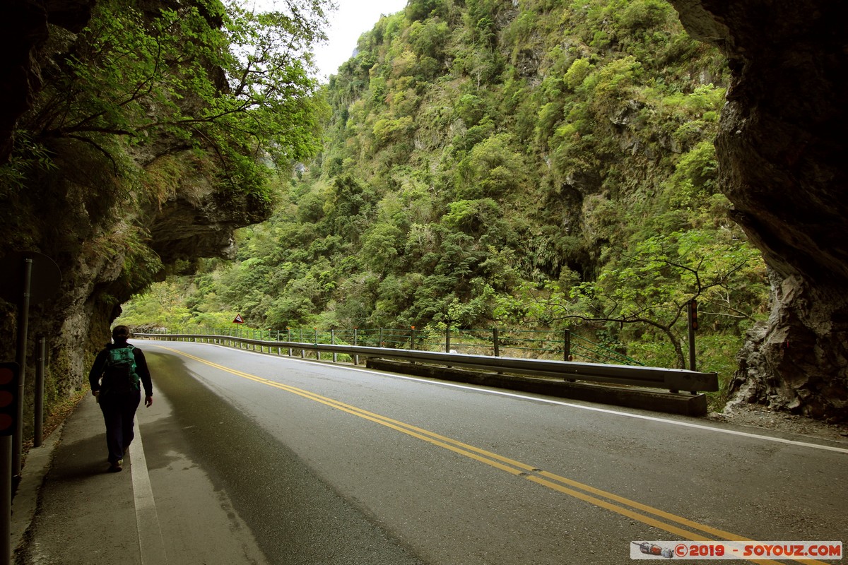 Taroko Gorge
Mots-clés: geo:lat=24.17660123 geo:lon=121.50153380 geotagged Lüshui Taiwan TWN Hualien County Taroko Gorge Montagne