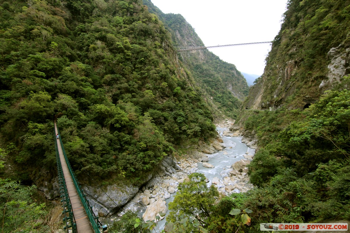 Taroko Gorge - Swallow Grotto Trail (Yanzikou) - Zhuilu Suspension Bridge
Mots-clés: geo:lat=24.17286333 geo:lon=121.56642754 geotagged Taiwan TWN Yanzikou Hualien County Taroko Gorge Montagne Swallow Grotto Trail (Yanzikou) Pont Riviere Zhuilu Suspension Bridge