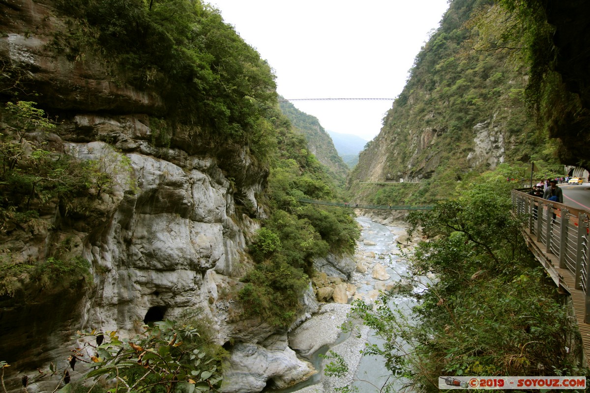 Taroko Gorge - Swallow Grotto Trail (Yanzikou) - Zhuilu Suspension Bridge
Mots-clés: geo:lat=24.17374333 geo:lon=121.56597078 geotagged Taiwan TWN Yanzikou Hualien County Taroko Gorge Montagne Swallow Grotto Trail (Yanzikou) Pont Riviere Zhuilu Suspension Bridge