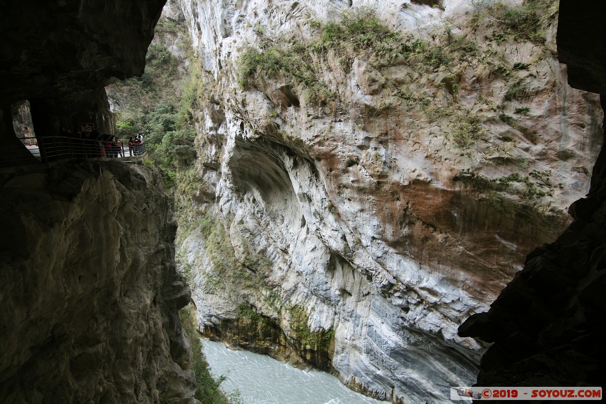 Taroko Gorge - Swallow Grotto Trail (Yanzikou)
Mots-clés: geo:lat=24.17376248 geo:lon=121.56509334 geotagged Taiwan TWN Yanzikou Hualien County Taroko Gorge Montagne Swallow Grotto Trail (Yanzikou) Riviere