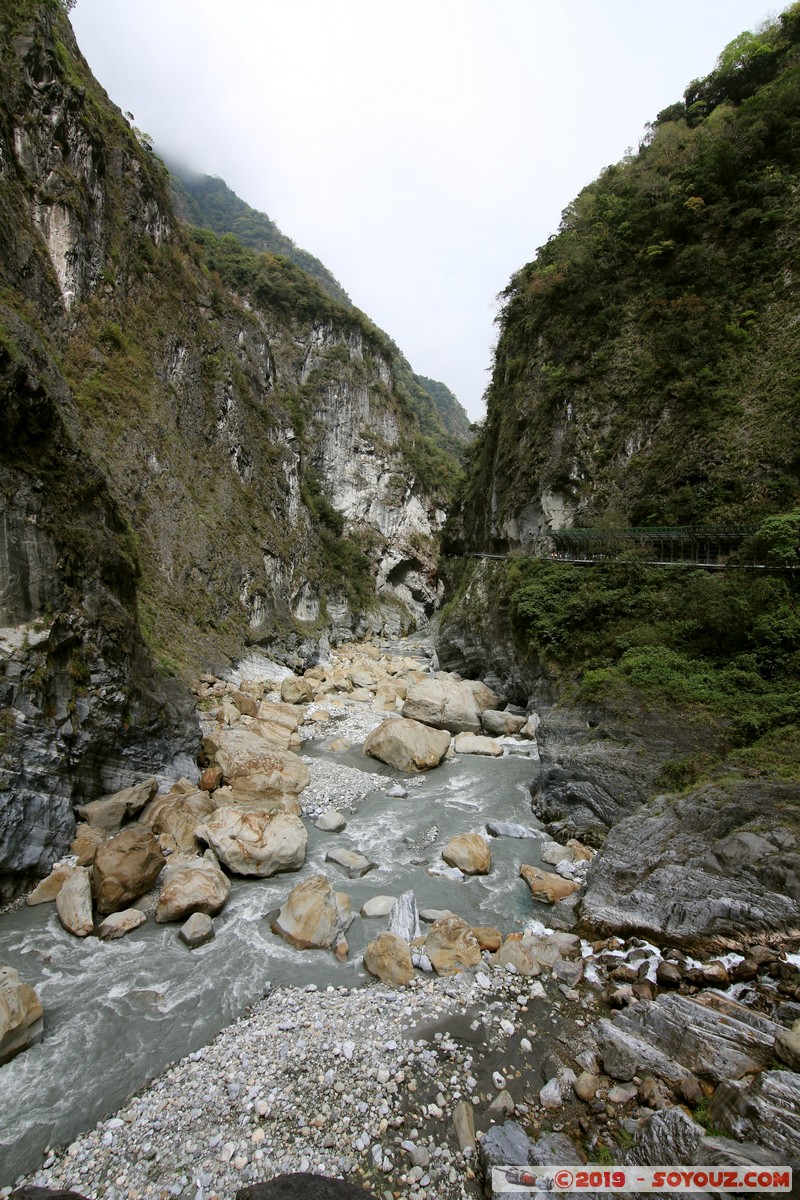 Taroko Gorge - Swallow Grotto Trail (Yanzikou)
Mots-clés: geo:lat=24.17271589 geo:lon=121.55998830 geotagged Taiwan TWN Yanzikou Hualien County Taroko Gorge Montagne Swallow Grotto Trail (Yanzikou) Riviere