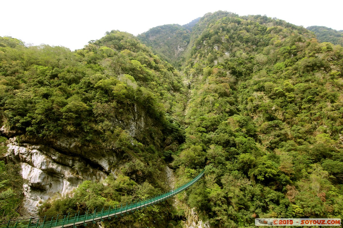 Taroko Gorge - Swallow Grotto Trail (Yanzikou) - Zhuilu Suspension Bridge
Mots-clés: geo:lat=24.17283333 geo:lon=121.56701667 geotagged Taiwan TWN Yanzikou Hualien County Taroko Gorge Montagne Swallow Grotto Trail (Yanzikou) Pont Riviere Zhuilu Suspension Bridge