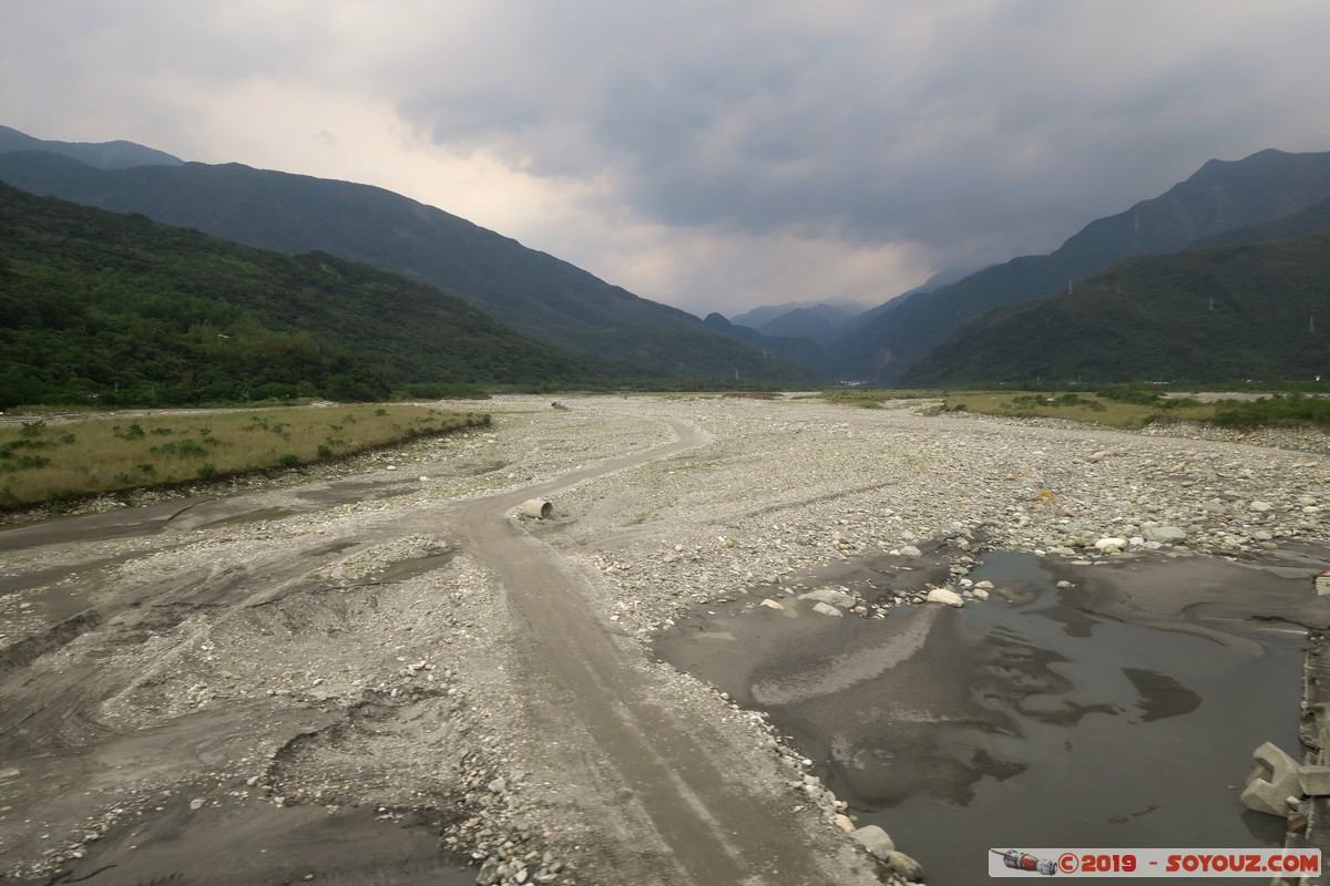 Hualien County - Huadong Zong Gu Scenic Area
Mots-clés: geo:lat=23.93180778 geo:lon=121.53770333 geotagged Huaxing Taiwan TWN Hualien County Riviere