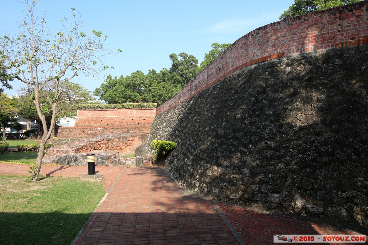 Tainan - Fort Zeelandia
Mots-clés: Gangziwei geo:lat=23.00191389 geo:lon=120.16041333 geotagged Taiwan TWN Anping District Fort Zeelandia