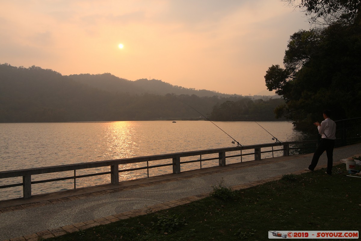 Sun Moon Lake - Shueishe  - Sunset
Mots-clés: geo:lat=23.86161875 geo:lon=120.90733542 geotagged Shuiwei Taiwan TWN Nantou County Sun Moon Lake Shueishe sunset Lac pecheur