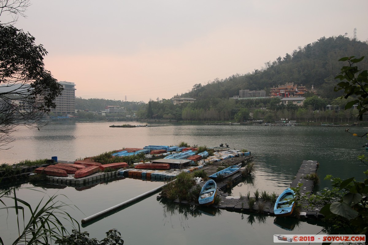 Sun Moon Lake - Shueishe  - Longfeng Temple
Mots-clés: geo:lat=23.86457567 geo:lon=120.90674567 geotagged Shuiwei Taiwan TWN Nantou County Sun Moon Lake Shueishe Boudhiste Lac bateau