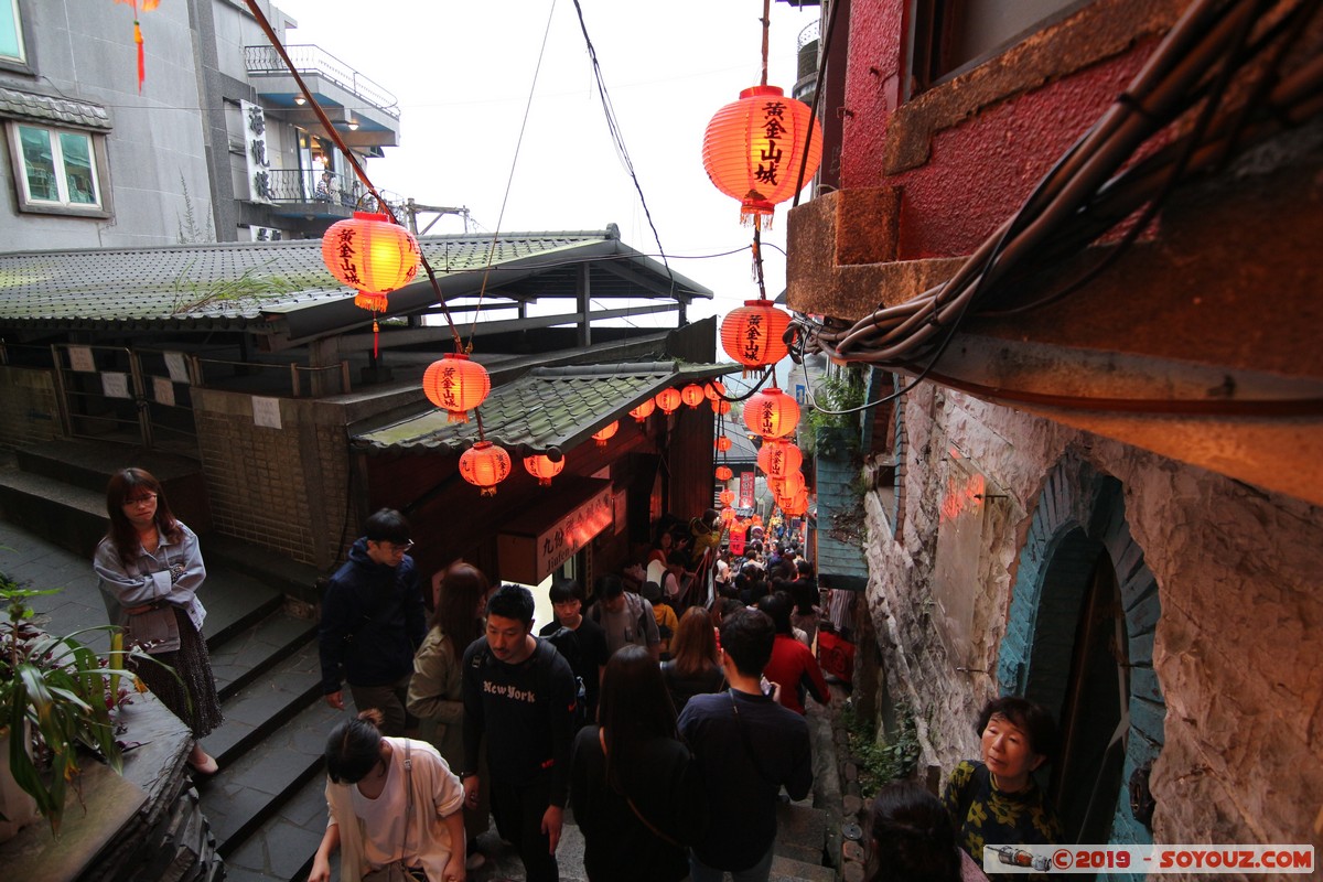 Jiufen - Jishan Street (old street)
Mots-clés: geo:lat=25.10836333 geo:lon=121.84363889 geotagged Jiufen Taipeh Taiwan TWN Ruifang District New Taipei Jishan Street Commerce