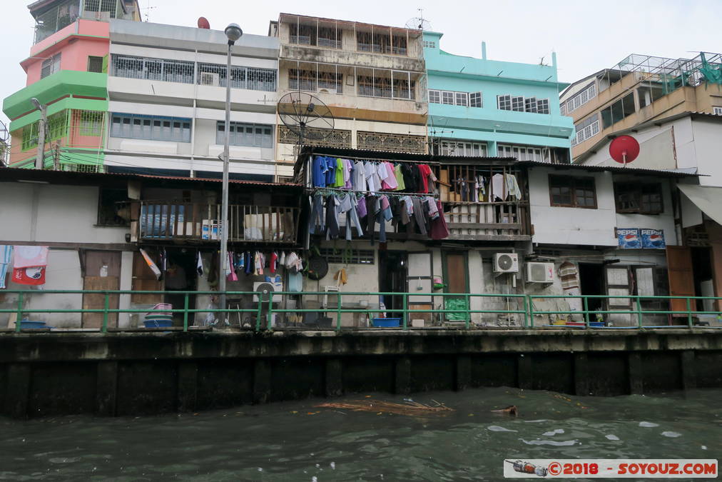 Bangkok - Mahanak Canal
Mots-clés: Bangkok Bangkok Riverside geo:lat=13.75324573 geo:lon=100.51639974 geotagged Phra Nakhon THA Thaïlande SaenSaep Canal Mahanak Canal