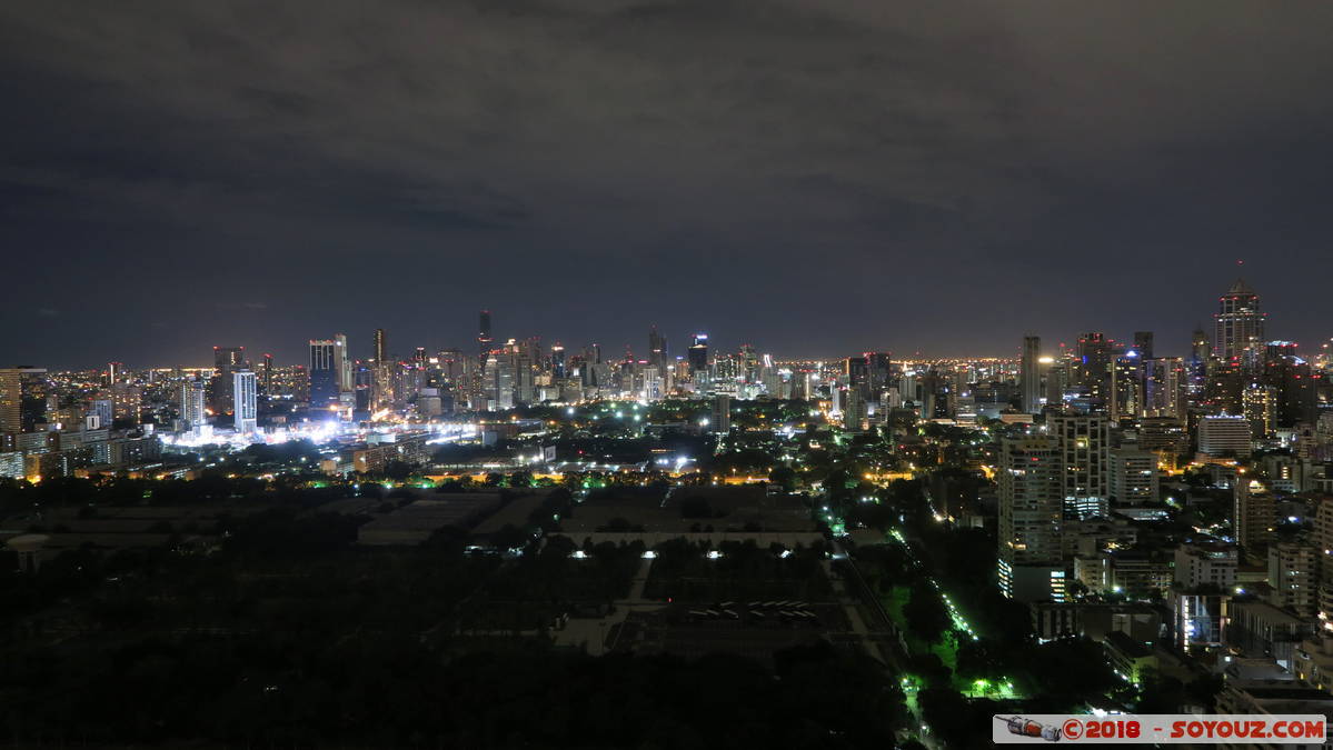 Bangkok by Night - View on the city from 35th Floor
Mots-clés: Bang Rak Bangkok geo:lat=13.73315274 geo:lon=100.56057304 geotagged Sukhumvit THA Thaïlande Nuit skyscraper