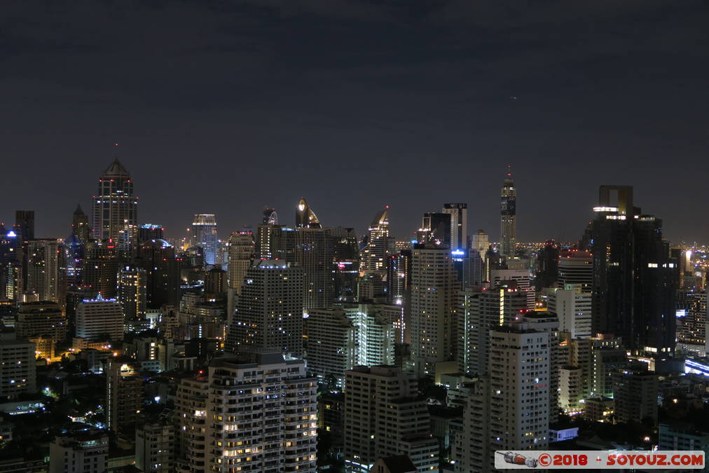 Bangkok by Night - View on the city from 35th Floor
Mots-clés: Bang Rak Bangkok geo:lat=13.73315274 geo:lon=100.56057304 geotagged Sukhumvit THA Thaïlande Nuit skyscraper