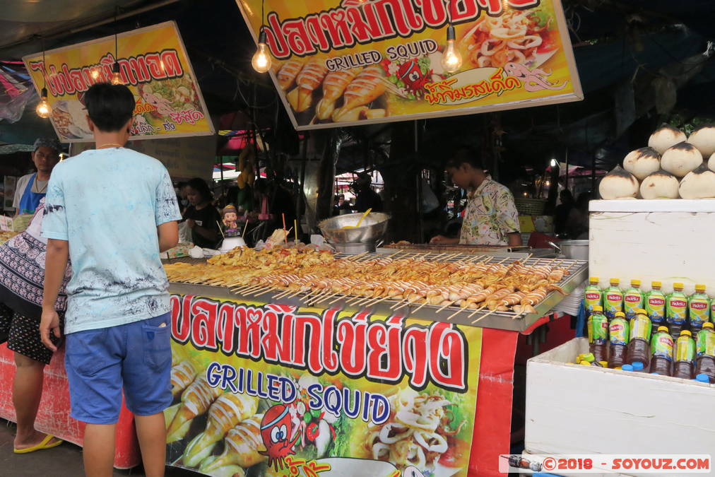 Bangkok - Chatuchak Weekend Markets
Mots-clés: Bang Su Bang Sue Bangkok geo:lat=13.79950097 geo:lon=100.54976642 geotagged THA Thaïlande Chatuchak Weekend Markets Marche