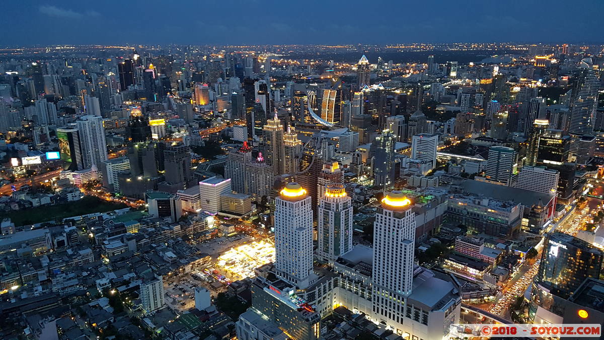 Bangkok by Night - View from Baiyoke Tower II
Mots-clés: Bangkok Ding Daeng geo:lat=13.75460569 geo:lon=100.54051012 geotagged Makkasan THA Thaïlande Nuit Baiyoke Tower II skyscraper