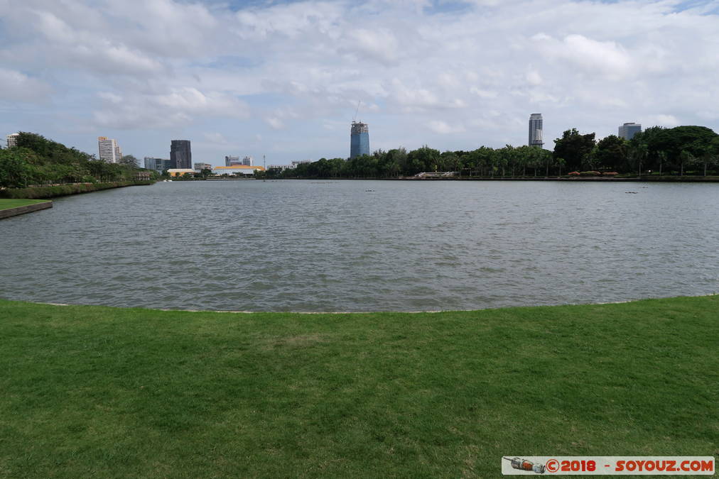 Bangkok - Benjakitti Park
Mots-clés: Bang Rak Bangkok geo:lat=13.73269938 geo:lon=100.55915952 geotagged Sukhumvit THA Thaïlande Benjakitti Park Lac