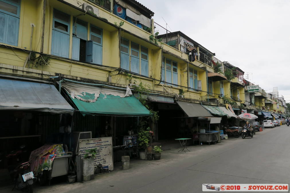 Bangkok - Khlong Toei backstreets
Mots-clés: Bang Rak Bangkok geo:lat=13.72305610 geo:lon=100.55494845 geotagged Pat Bangkok THA Thaïlande Khlong Toei