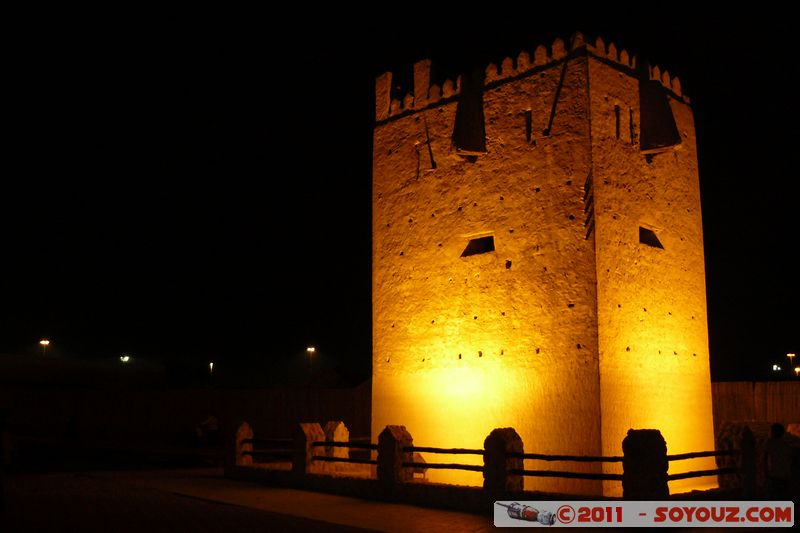 Bur Dubai by night - Shindagha Watch-Tower
Mots-clés: Bur Dubai mirats Arabes Unis geo:lat=25.26515806 geo:lon=55.29039204 UAE United Arab Emirates Nuit Shindagha chateau