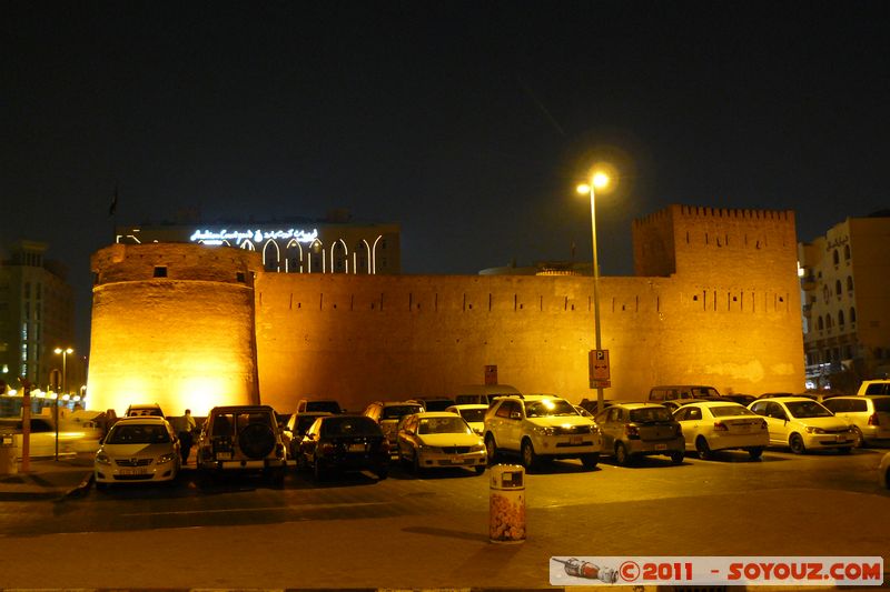 Bur Dubai by night - Dubai Museum (Al-Fahidi Fort)
Mots-clés: Bur Dubai mirats Arabes Unis geo:lat=25.26414588 geo:lon=55.29726331 UAE United Arab Emirates Nuit Dubai Museum