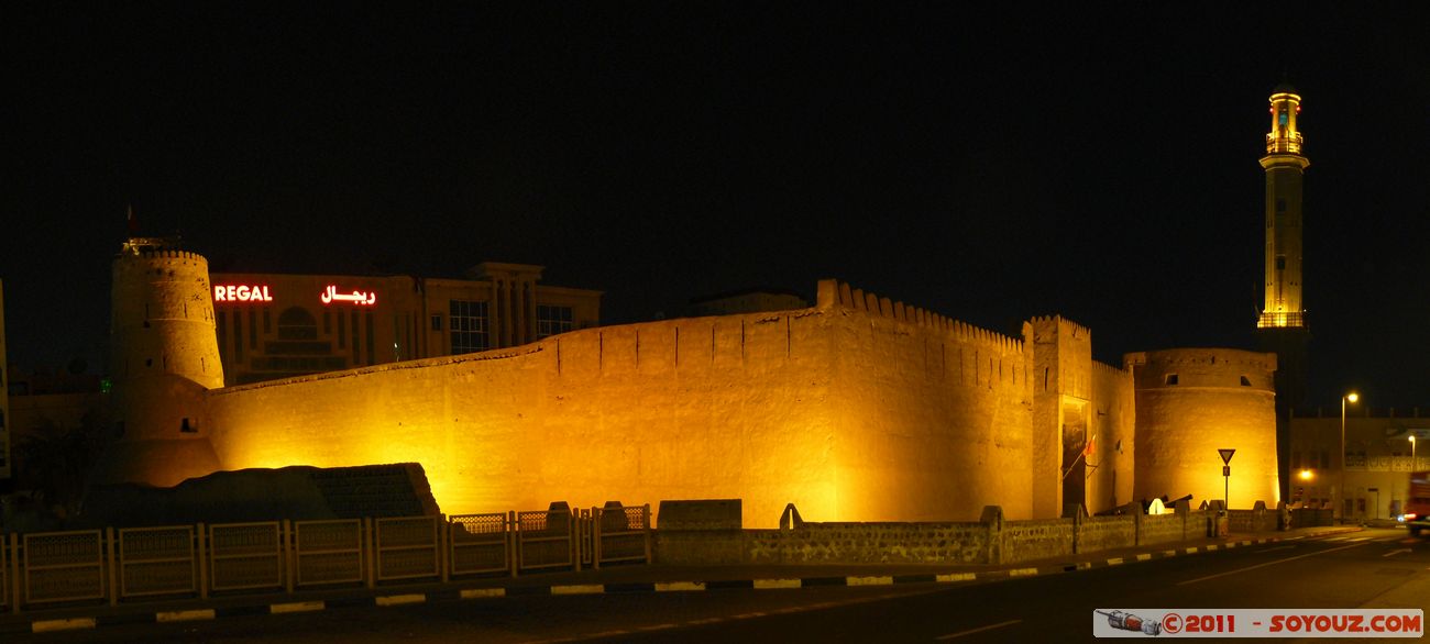 Bur Dubai by night - Dubai Museum (Al-Fahidi Fort)
Mots-clés: Bur Dubai mirats Arabes Unis geo:lat=25.26324343 geo:lon=55.29758708 UAE United Arab Emirates Nuit Dubai Museum panorama Grand Mosque