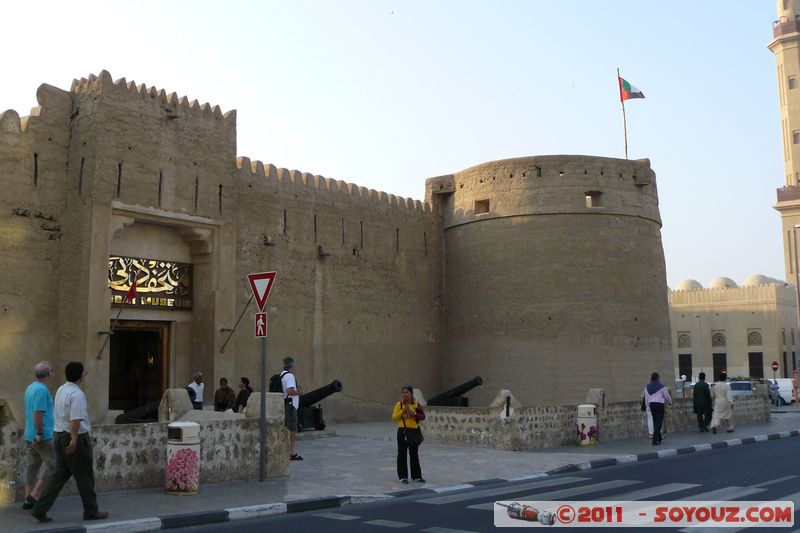 Bur Dubai - Dubai Museum (Al-Fahidi Fort)
Mots-clés: Bur Dubai mirats Arabes Unis geo:lat=25.26333972 geo:lon=55.29781107 UAE United Arab Emirates Dubai Museum