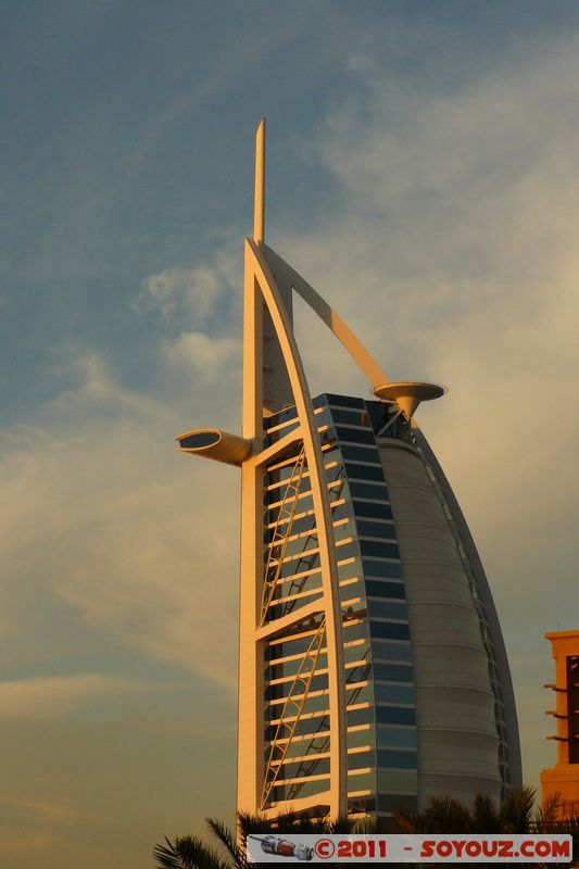 Dubai - Madinat Jumeirah Mall - View on Burj Al Arab
Mots-clés: Al Safouh First mirats Arabes Unis geo:lat=25.13401421 geo:lon=55.18502770 UAE United Arab Emirates Burj Al Arab sunset