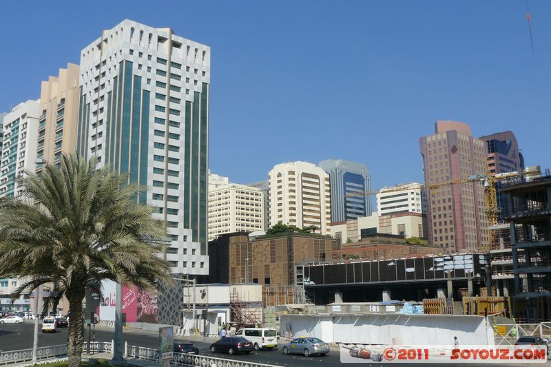 Abu Dhabi - Union Square
Mots-clés: AbÅ« ZÌ§aby Al á¸¨iÅn mirats Arabes Unis geo:lat=24.48713597 geo:lon=54.35563570 UAE United Arab Emirates