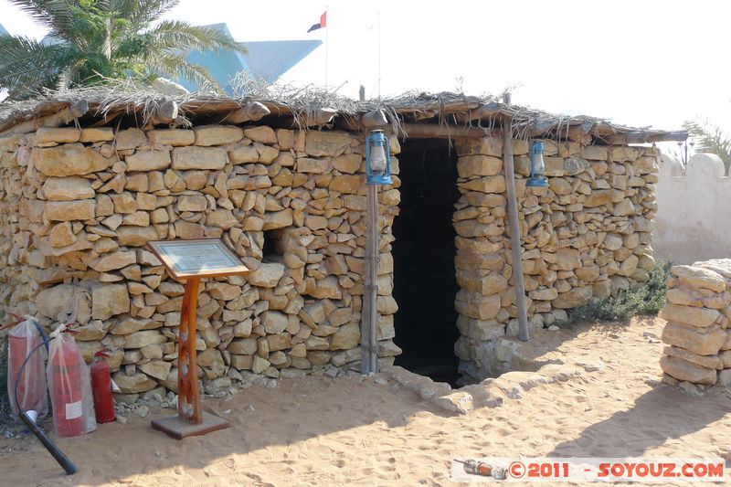 Abu Dhabi Heritage Village
Mots-clés: AbÅ« ZÌ§aby mirats Arabes Unis geo:lat=24.47599305 geo:lon=54.33041519 Qaryat at TurÄth UAE United Arab Emirates