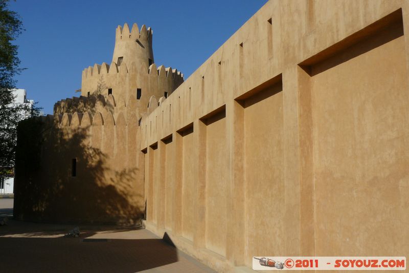 Al Ain - Sheikh Zayed Palace Museum
Mots-clés: AbÅ« ZÌ§aby Al Muâtara mirats Arabes Unis geo:lat=24.21553447 geo:lon=55.76037981 UAE United Arab Emirates chateau Sheikh Zayed Palace Museum