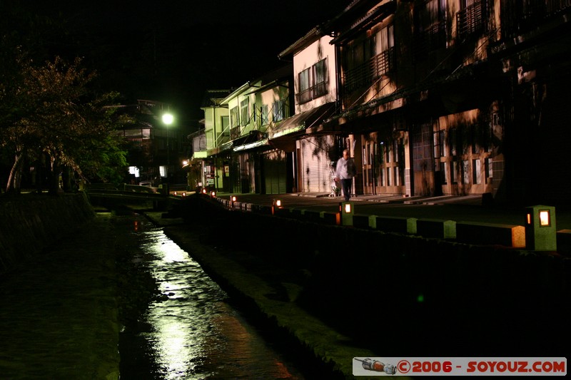 rues de Miyajima de nuit
Mots-clés: Nuit