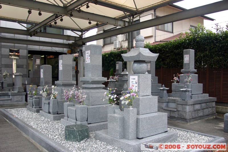 Pierres tombales japonaises
