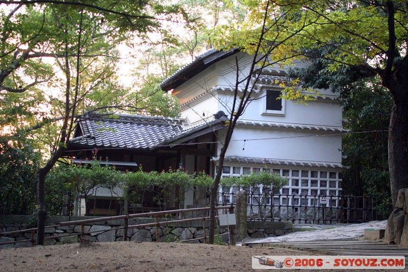Architecture japonaise - grenier renforce de la famille Maeda
