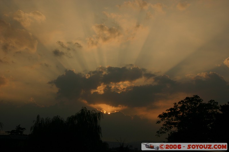 Couche de soleil sur Ara-ike pond
Mots-clés: sunset