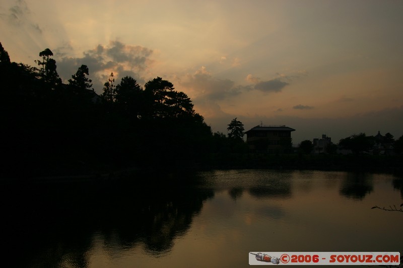 Couche de soleil sur Ara-ike pond
Mots-clés: sunset