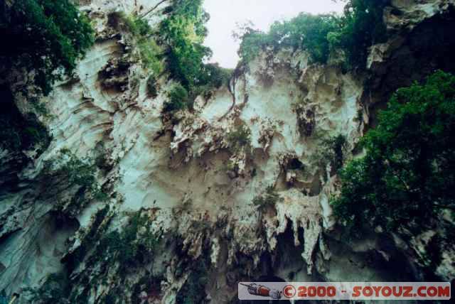 k-08-batucaves.jpg