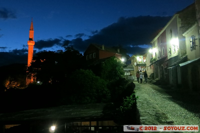 Mostar by night - Stari Grad
Mots-clés: BIH BjeluÅ¡ine Bosnie HerzÃ©govine Federation of Bosnia and Herzegovina geo:lat=43.33800078 geo:lon=17.81543915 geotagged Nuit patrimoine unesco Stari grad Mosque